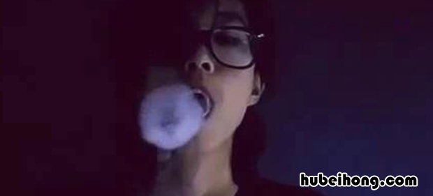 吐烟圈的诀窍 大神教你吐烟圈技巧!赶紧学起来!