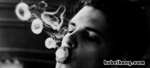 吐烟圈的诀窍 大神教你吐烟圈技巧!赶紧学起来!