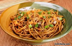 热干面调芝麻酱加水吗 热干面芝麻酱与油调和比例