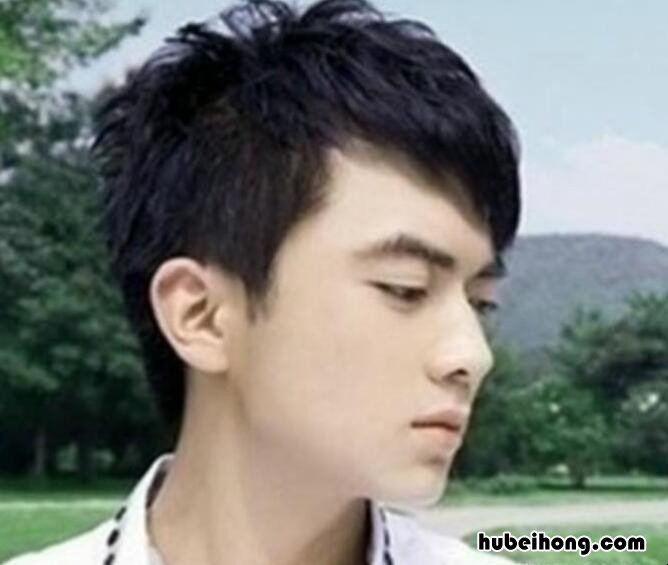 男生什么发型好看? 男生比较流行的发型