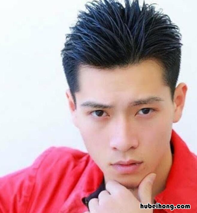 男生什么发型好看? 男生比较流行的发型