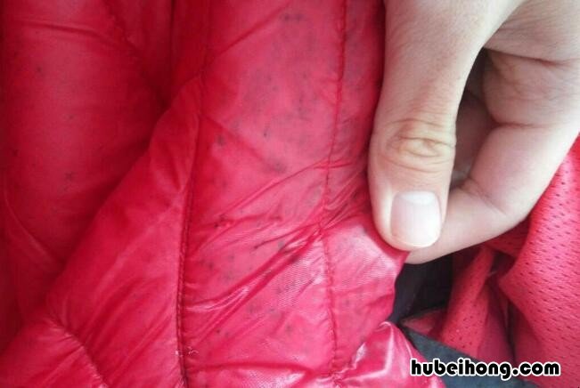 发霉的衣服怎样才能洗得干净? 衣服发霉要怎么洗才干净