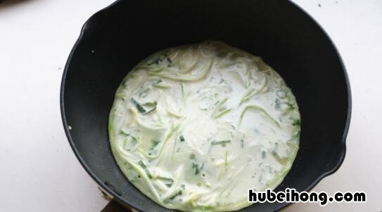 煎西葫芦饼怎么做 煎西葫芦饼怎么做好吃