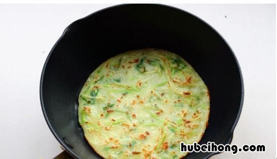 煎西葫芦饼怎么做 煎西葫芦饼怎么做好吃