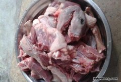 炖鸭肉要炒焯水吗 炖鸭子需要焯水吗