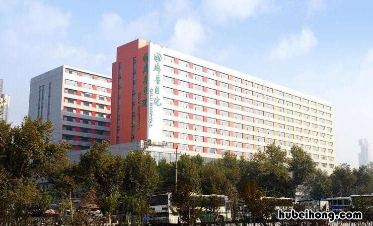 山东大学齐鲁医院在哪里?脑垂体瘤治疗医院 山东大学齐鲁医院在哪里做核酸