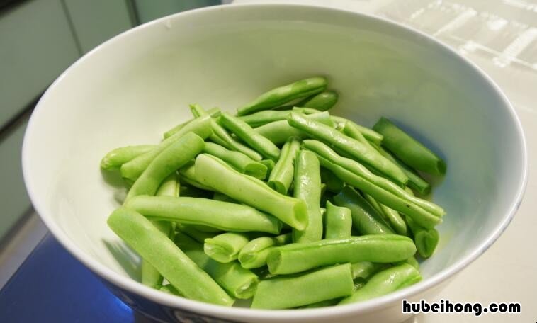 四季豆炒的时候要焯水吗 四季豆没焯水直接炒了还能吃吗