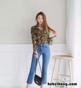 碎花衬衫穿搭 花衬衫女长袖碎花搭配