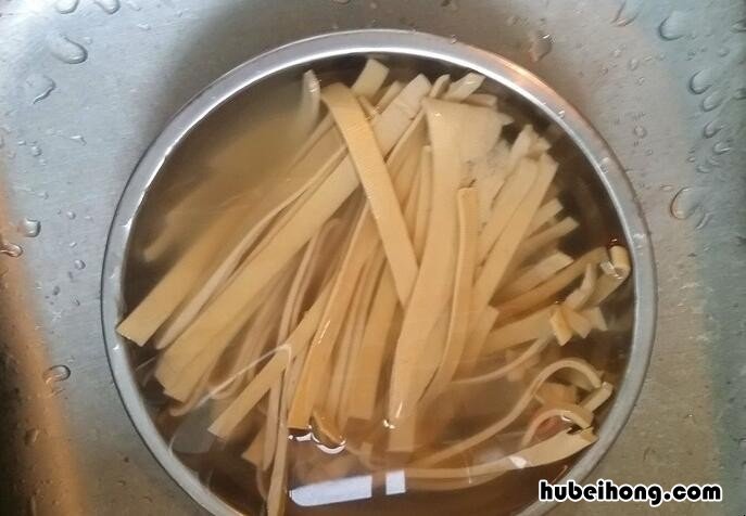 白豆腐炒肉怎么做好吃 白豆腐炒肉的做法