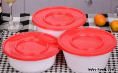 微波炉加热一次性塑料饭盒有毒吗 塑料饭盒用微波炉加热会对人体有害吗