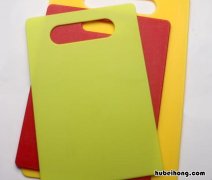 塑料砧板如何清洗消毒 塑料砧板可以放消毒柜消毒吗