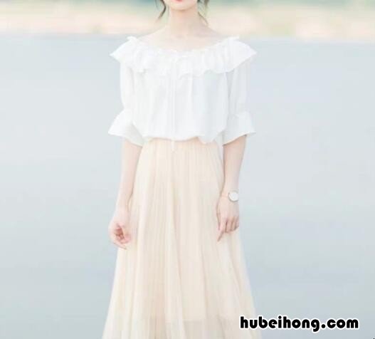 长裙纱裙如何搭上衣 长纱裙子怎么搭配