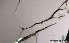 墙体下沉开裂图片 地基下沉墙体开裂有什么补救办法吗