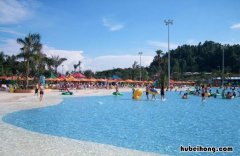 夏季玩水安全注意事项 夏天玩水需要带什么