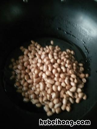 花生糖酥脆绝密配方 自制花生酥糖的做法窍门视频
