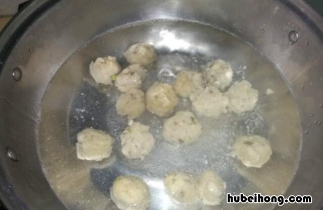 紫菜丸子鸡蛋汤的做法 紫菜丸子汤怎么做好吃视频窍门教程