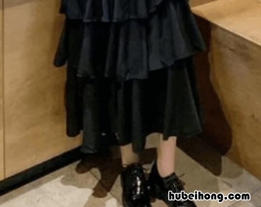 蛋糕裙适合搭配哪种鞋子女 蛋糕裙搭配什么鞋子好看