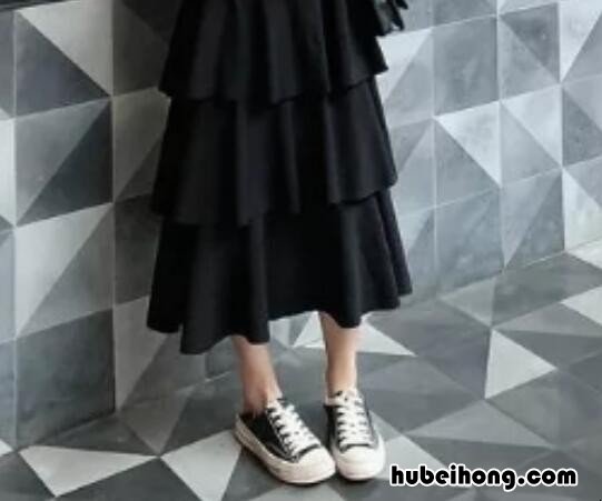 蛋糕裙适合搭配哪种鞋子女 蛋糕裙搭配什么鞋子好看