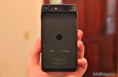 摩托罗拉razr折叠手机图片 摩托罗拉可折叠手机razr