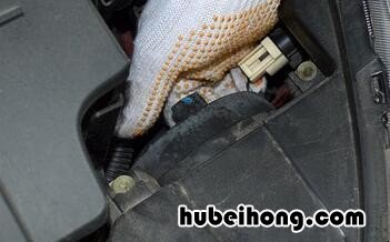 怎么调汽车大灯视频教程 怎么调汽车大灯视频讲解