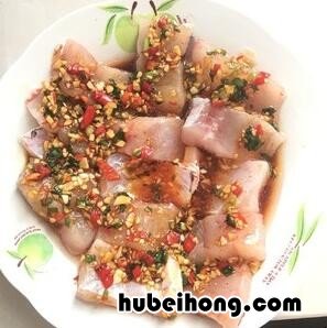 蒜蓉鲽鱼的做法 蒜蓉鱼图片