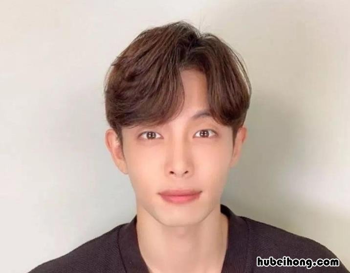 男生中短型发型推荐 男生中短型发型图片