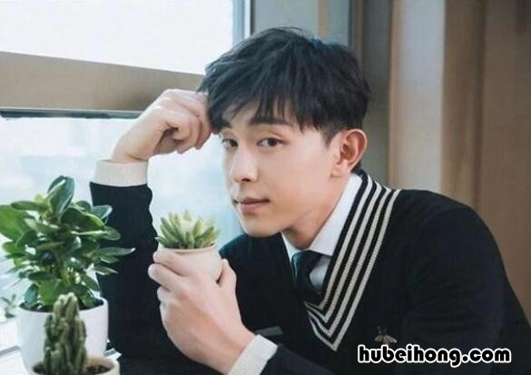 男发型好看的图片 男发型参考