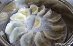 蒸饺子如何不粘锅 蒸饺如何不粘在一起