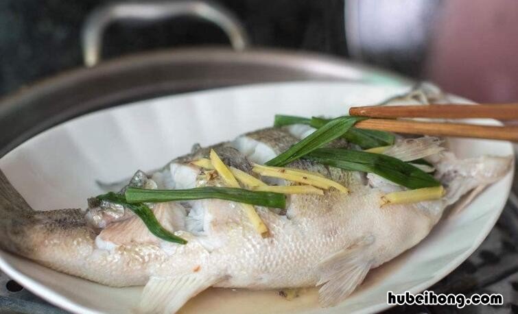 蒸鱼料酒和料酒的区别 料酒蒸鱼12分钟,还有酒精吗?