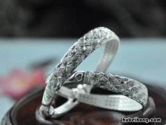 银饰戴戴发黑怎么回事 佩戴银饰品变黑是个人体质吗?