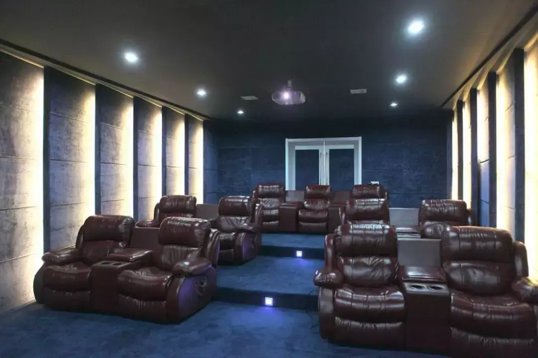 试映会和首映会 看电影点映是什么意思