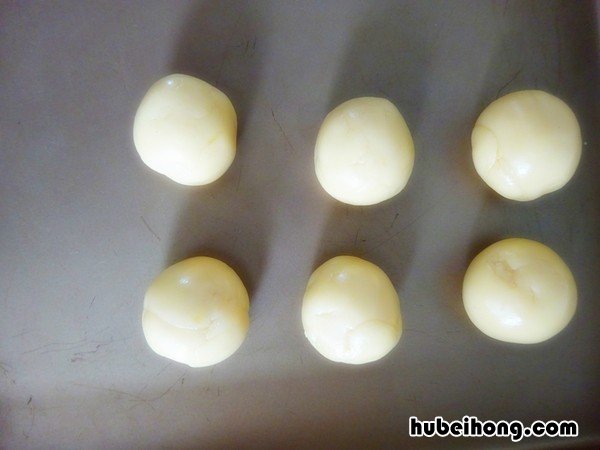 蔓越莓月饼怎么做 蔓越莓月饼怎么做窍门