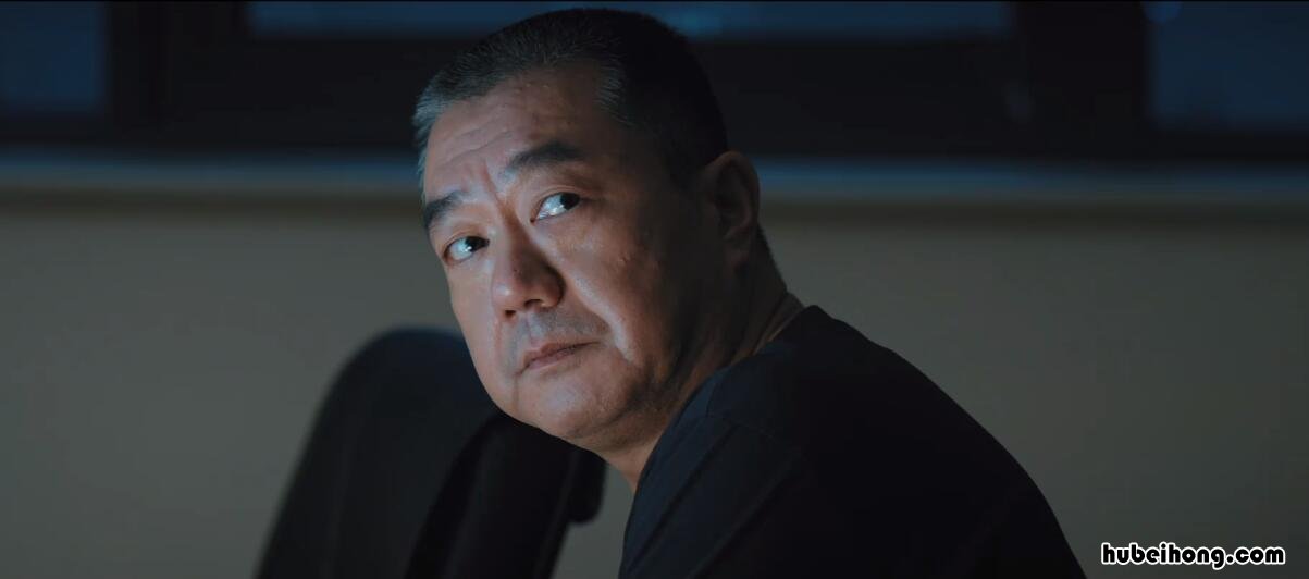 三叉戟花姐和董虎 三叉戟花姐手撕流氓