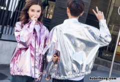 亮皮袄染色怎么去掉 亮皮衣服洗不掉了咋回事
