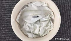 白色衣服有黑色笔迹怎么洗 白色衣服黑笔印子怎么洗掉