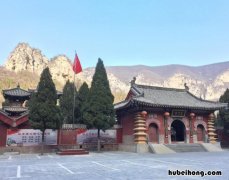 少林寺在哪座山 少林寺的地址在哪里