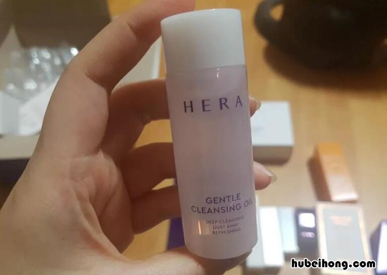 卸妆油卸眼睛迷雾怎么办 卸妆油卸眼妆的危害有哪些呢