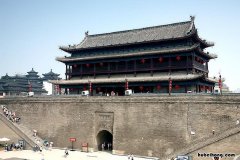 为什么西安城墙保留 古代西安城墙内有皇宫吗