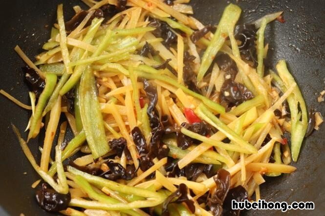 鱼香肉丝加土豆丝的做法 鱼香肉丝和土豆的故事朗诵