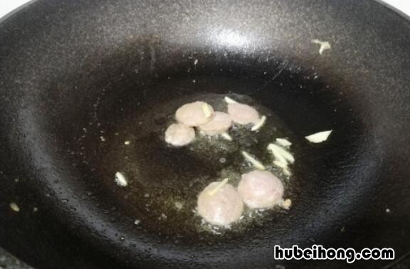 如何炒鸡蛋洋葱 鸡蛋炒洋葱功效与作用