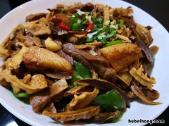 鸭子炒笋干怎么做好吃窍门 鸭子炒笋干怎么做好吃视频