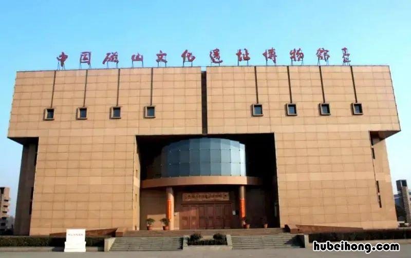 如果你觉得自己不行 那就去过马路 如果你觉得你不行,就去人行道走一走,你就是一个行人