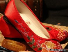 新娘鞋款式图片 结婚新娘的鞋子什么颜色