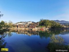 沈从文写的边城是凤凰古城吗为什么 沈从文写的边城是凤凰古城吗是真的吗