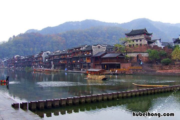 仙剑奇侠传拍摄地凤凰古城电视片段 仙剑奇侠传在凤凰古城拍的第几集