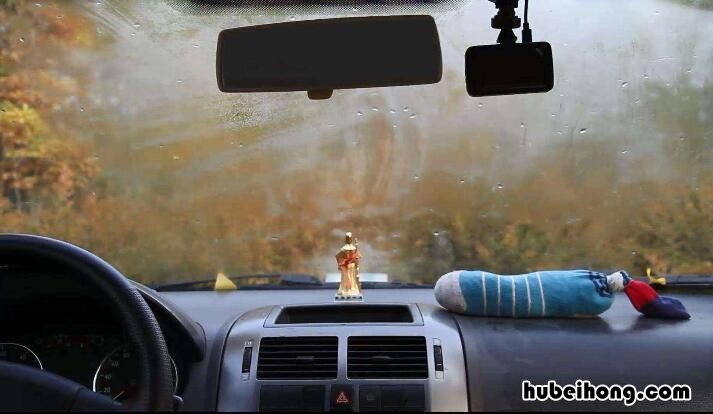 怎么开暖风车里不起雾 怎么开暖风车里不起雾气