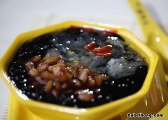 芝麻黑米丸子做法 芝麻黑米丸子怎么做