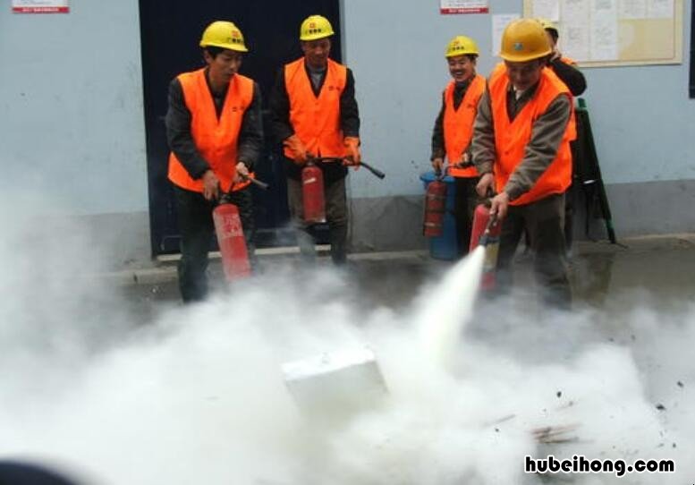 家庭防火应注意哪些问题和措施视频 家庭防火应注意哪些问题和措施图片