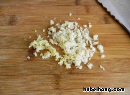 凉拌银耳的做法是什么意思 凉拌银耳的正确做法