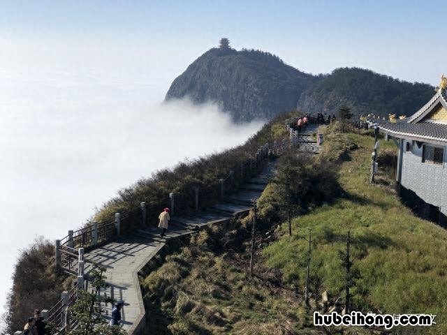 峨眉山什么时候建的 峨眉山修建于什么时候